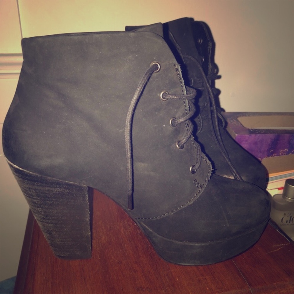 Chunky heels.